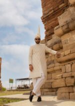 Sherwani White Border 05